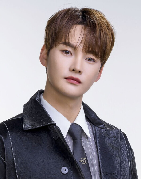 가수 박서진, 거제 수해 복구를 위한 성금 기탁
가수 박서진이 집중호우로 큰 피해를 입은 경남 거제 지역 주민들을 돕기 위해 성금을 전달했다. 온라인 캡쳐