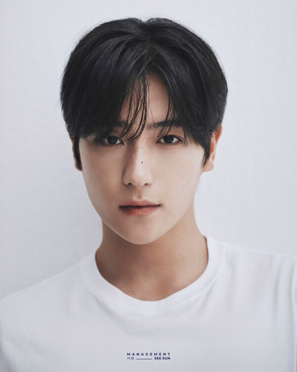 더보이즈의 멤버였던 현재가 배우 이재현으로 새로운 도전에 나선다. 온라인 캡쳐