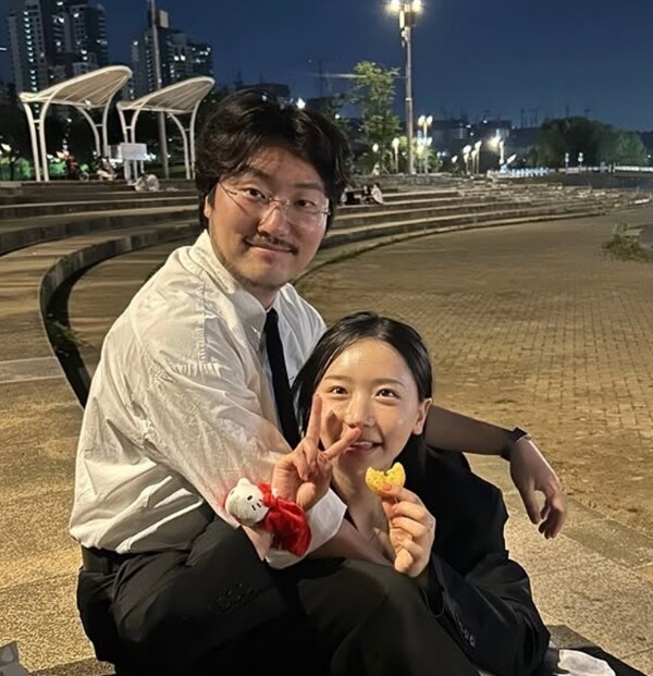 가수 송하예와 조매력(본명 조장우)이 결혼 소식을 전했다. 온라인 캡쳐