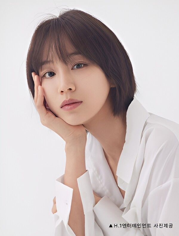 배우 정유민이 새로운 소속사와 함께 다시 출발한다. 온라인 캡쳐